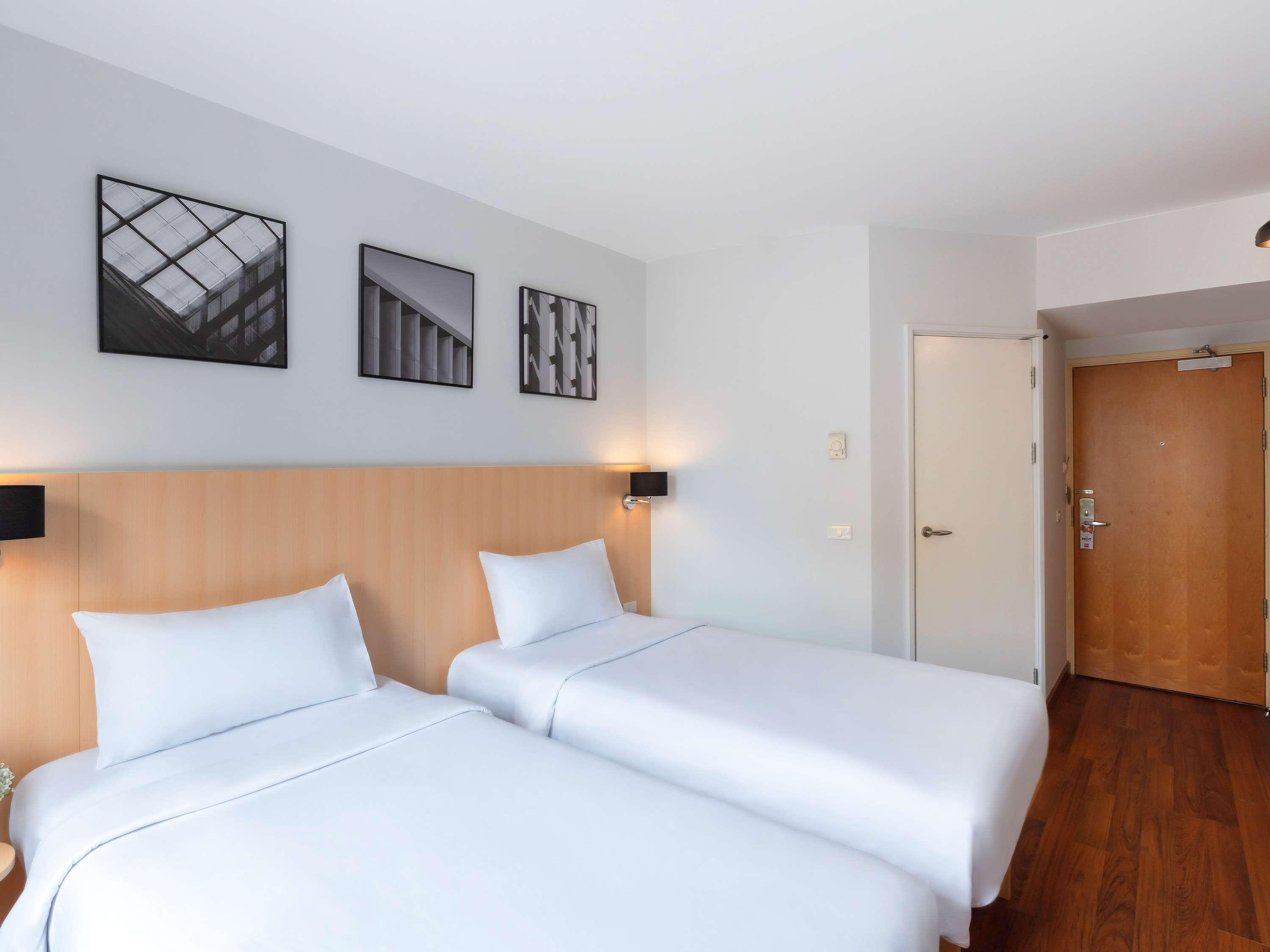 Ibis Bangkok Sukhumvit 4 Hotel Exterior photo